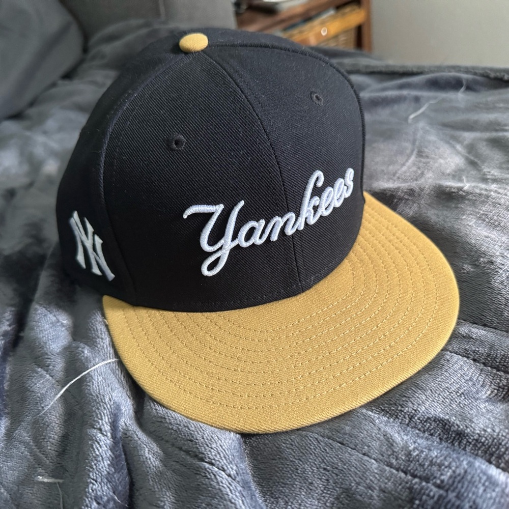 Fanatics Black Fitted Cap